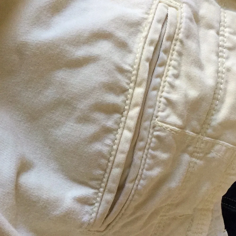 American Eagle Outfitters longer length waist30” yellow shorts